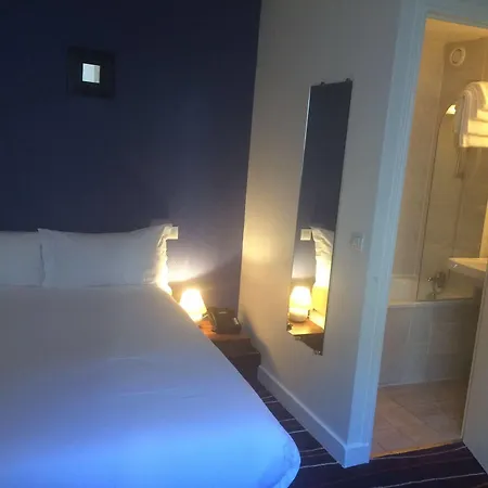 Wallace 4* Paris
