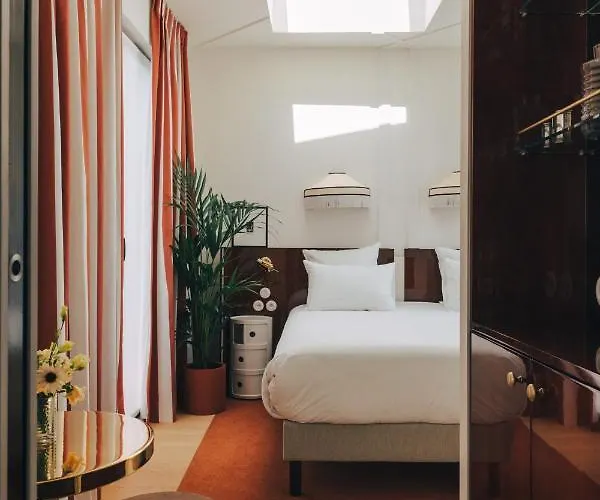 Wallace Paris, A Member Of Design 4*