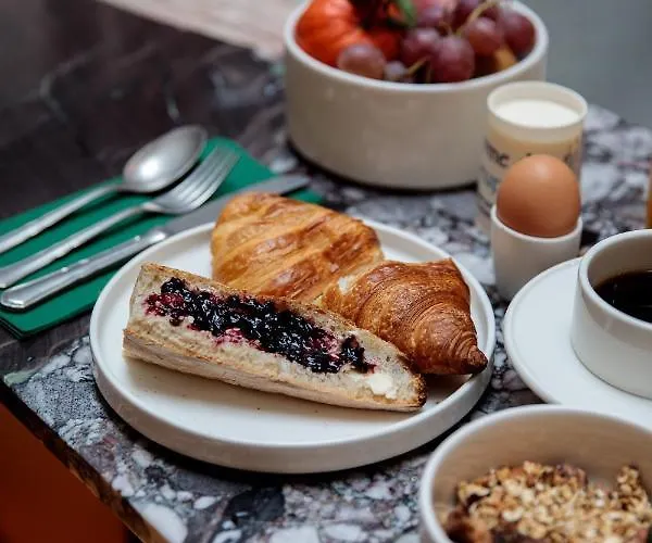 Wallace Paris, A Member Of Design 4*