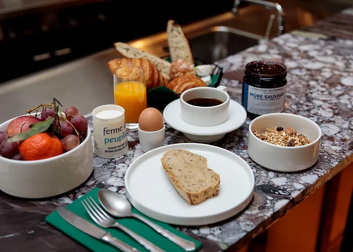 Wallace Paris, A Member Of Design