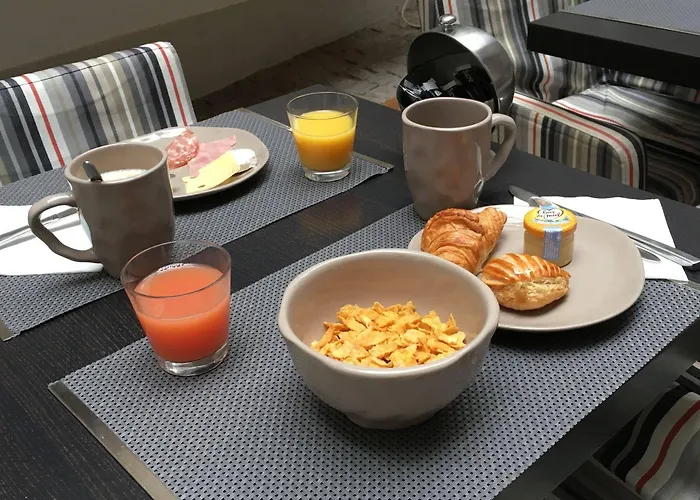 Wallace Paris, A Member Of Design Paris