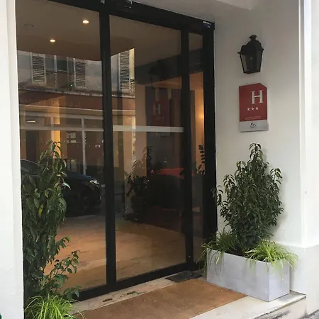 Wallace Paris, A Member Of Design 4*